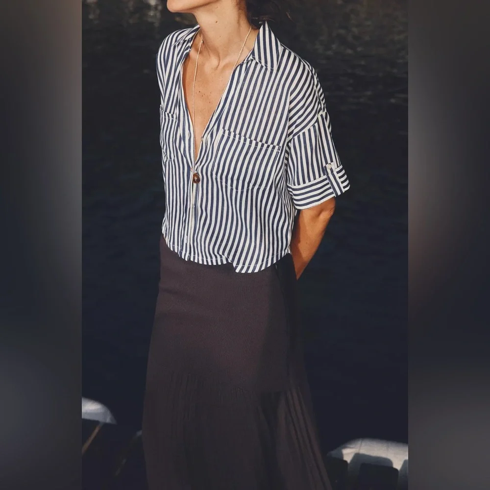 ZARA LINEN BLEND CROPPED SHIRT BLUE WHITE STRIPED MEDIUM V-NECK RESORT VACATION - Picture 4 of 9